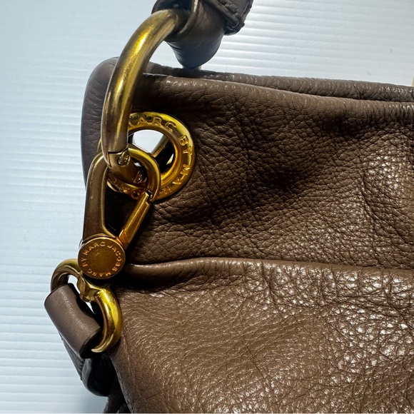 Marc Jacobs Classic Q Hiller Tan Leather Hobo Bag - Picture 4 of 13